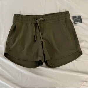 Eddie Bauer Green Cargo Shorts Lightweight Casual